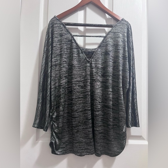 Faded Glory Tops - Faded Glory women’s V-neck blouse.